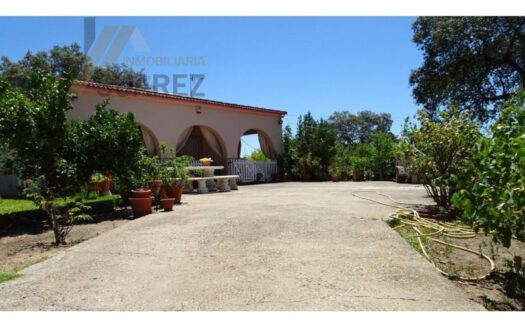 Chalet en Castilblanco de los Arroyos por Inmobiliaria Suárez