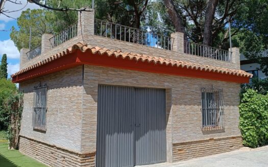 Chalet en Carmona por Inmobiliaria Suárez